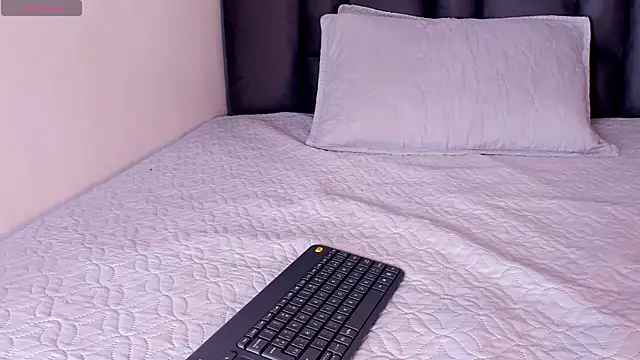 Snapshot of maddy__howard chatting on 07-06-26, 11:29 maddy howard online show from 07-06-26, 11:29