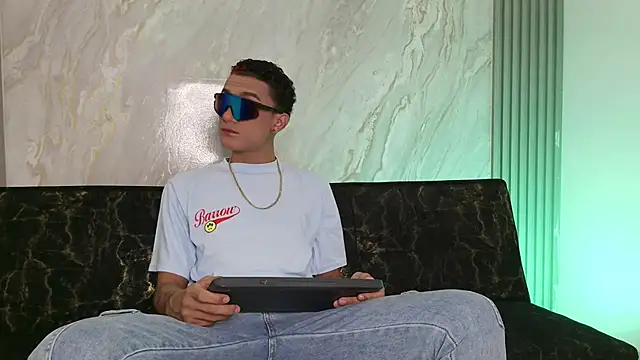 KING BOYS2026 online show from 05-17-26, 01:36