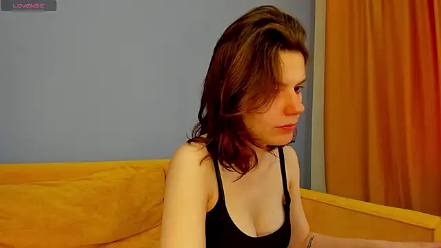 Snapshot of Kira_Be11 chatting on 05-31-26, 01:14 Kira Be11 online show from 05-31-26, 01:14