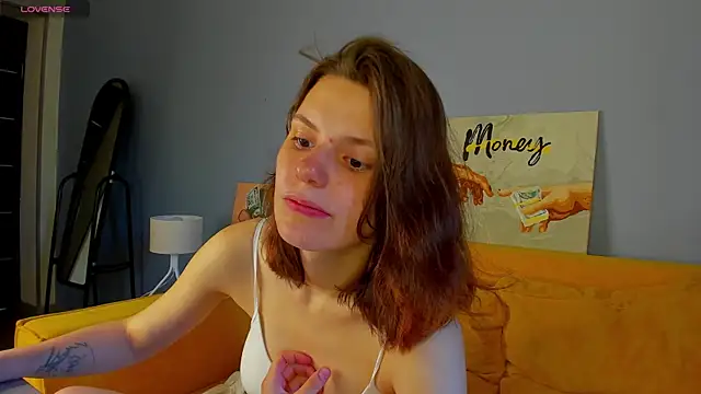 Snapshot of Kira_Be11 chatting on 07-06-26, 04:20 Kira Be11 online show from 07-06-26, 04:20