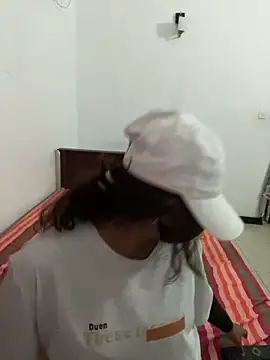 HotQueenSri online show from 05-05-26, 07:11