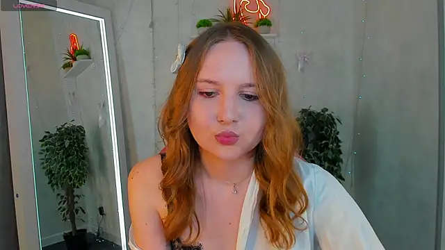 Emmaa Kimm online show from 06-11-26, 02:53