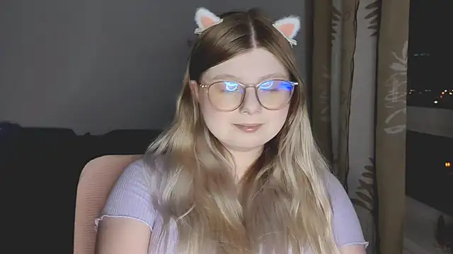 Snapshot of YukiBlush chatting on 05-17-26, 09:11 YukiBlush online show from 05-17-26, 09:11