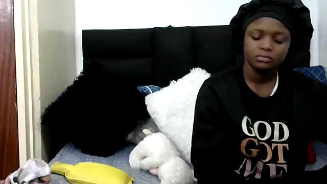 Snapshot of DarkPearl_20 chatting on 06-12-26, 04:11 DarkPearl 20 online show from 06-12-26, 04:11