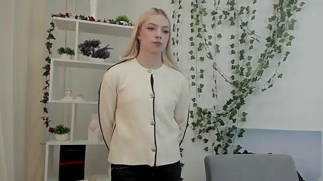 AmandaTrousdale online show from 04-29-26, 12:31