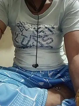 Snapshot of annu_47 chatting on 06-26-26, 04:22 annu 47 online show from 06-26-26, 04:22
