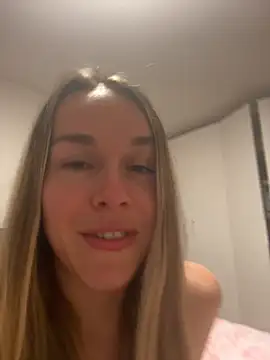 Naomi-Smile online show from 04-30-26, 08:04
