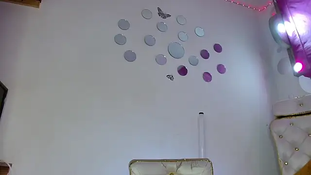 Snapshot of Velvet_Sex chatting on 05-20-26, 12:55 Velvet Sex online show from 05-20-26, 12:55