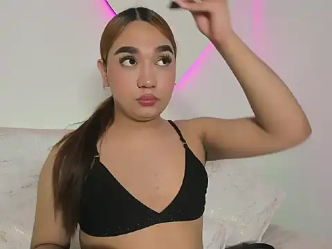 LiaCampbell  online show from 05-18-26, 07:52