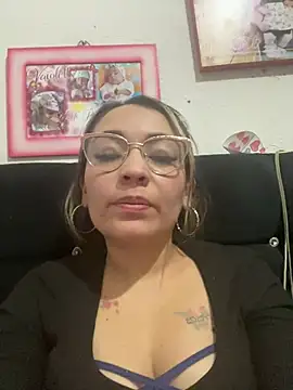 kimismile0414 online show from 05-09-26, 11:32