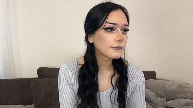 Snapshot of MiaTransDoll chatting on 06-11-26, 10:02 MiaTransDoll online show from 06-11-26, 10:02