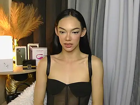 Snapshot of SweetLuna_BIGc0ck chatting on 04-30-26, 04:46 SweetLuna BIGc0ck online show from 04-30-26, 04:46