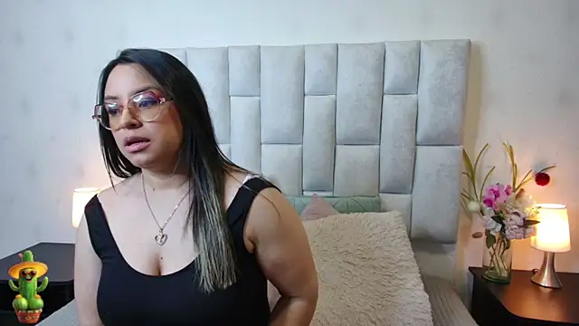 Antonella Bose online show from 05-11-26, 04:04