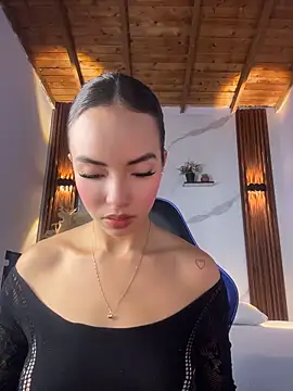 Snapshot of catalina_lafer chatting on 06-03-26, 01:14 catalina lafer online show from 06-03-26, 01:14