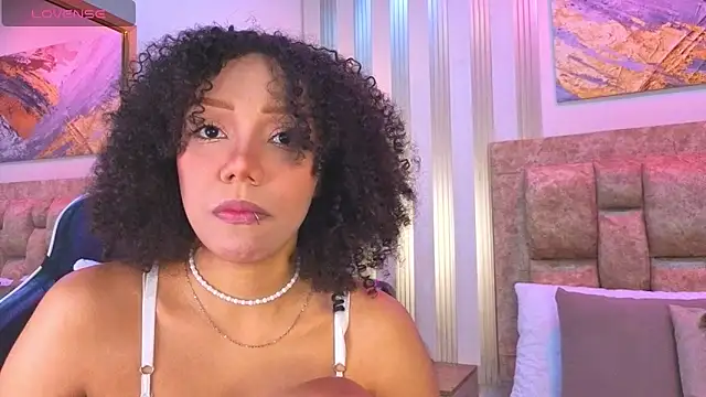 lilith pink   online show from 05-13-26, 03:15