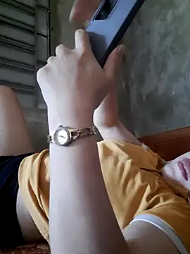Snapshot of linhkun1 chatting on 05-27-26, 05:37 linhkun1 online show from 05-27-26, 05:37