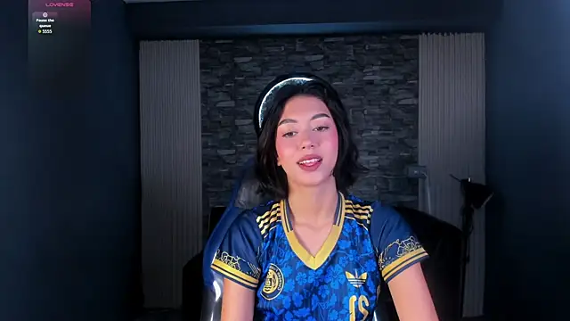 Snapshot of gemma_19_ chatting on 05-22-26, 10:26 gemma 19 online show from 05-22-26, 10:26