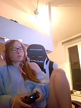 Freaky-Doll online show from 06-04-26, 09:21