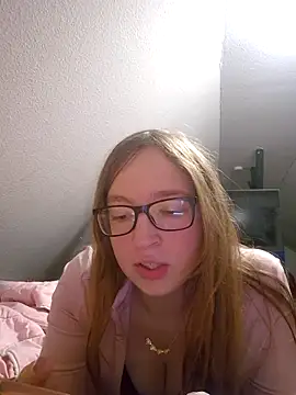Freaky-Doll online show from 06-05-26, 10:04