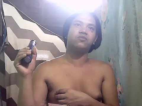 Snapshot of bj_l0ve chatting on 05-03-26, 03:56 bj l0ve online show from 05-03-26, 03:56