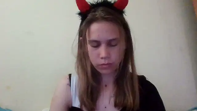Lisahoppii online show from 05-03-26, 05:08