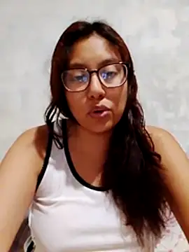 Snapshot of Grace_Moon04 chatting on 06-17-26, 08:39 Grace Moon04 online show from 06-17-26, 08:39