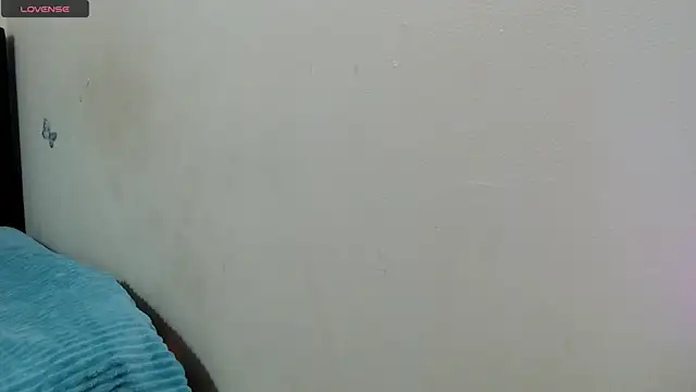 Snapshot of LUCYXS1 chatting on 06-18-26, 11:58 LUCYXS1 online show from 06-18-26, 11:58