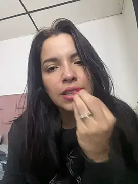 Snapshot of AngeliqueBoyer__ chatting on 07-06-26, 01:19 AngeliqueBoyer online show from 07-06-26, 01:19