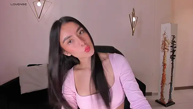 Snapshot of BellaStormX chatting on 05-20-26, 11:16 BellaStormX online show from 05-20-26, 11:16