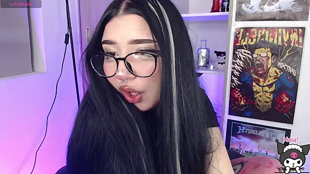 Snapshot of VamppyJanne chatting on 05-22-26, 02:19 VamppyJanne online show from 05-22-26, 02:19