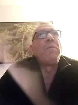 Snapshot of Soloyan chatting on 12-13-24, 05:38 Soloyan online show from 12-13-24, 05:38