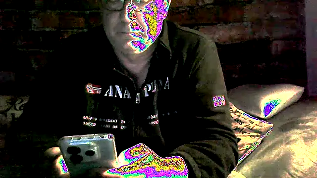 Snapshot of Soloyan chatting on 12-18-25, 07:03 Soloyan online show from 12-18-25, 07:03