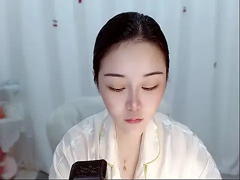 Snapshot of Amy-cnbaby chatting on 05-18-26, 01:45 Amy-cnbaby online show from 05-18-26, 01:45