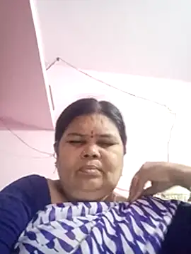 Snapshot of dheepika11 chatting on 05-06-26, 06:08 dheepika11 online show from 05-06-26, 06:08