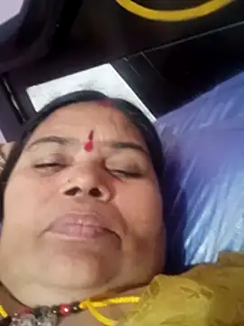 Snapshot of dheepika11 chatting on 05-19-26, 05:25 dheepika11 online show from 05-19-26, 05:25