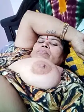 Snapshot of dheepika11 chatting on 05-26-26, 04:41 dheepika11 online show from 05-26-26, 04:41