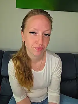 Snapshot of SweetGermanAlina chatting on 07-05-26, 08:43 SweetGermanAlina online show from 07-05-26, 08:43