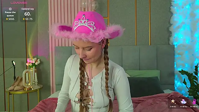 Snapshot of Flora_DeVille chatting on 06-03-26, 05:29 Flora DeVille online show from 06-03-26, 05:29