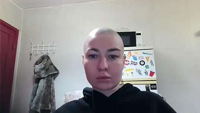 Julia Bright online show from 04-30-26, 08:57