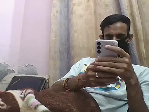 Snapshot of vickyoerhg chatting on 06-13-26, 04:38 vickyoerhg online show from 06-13-26, 04:38
