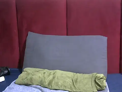 Mel90x online show from 04-30-26, 02:34