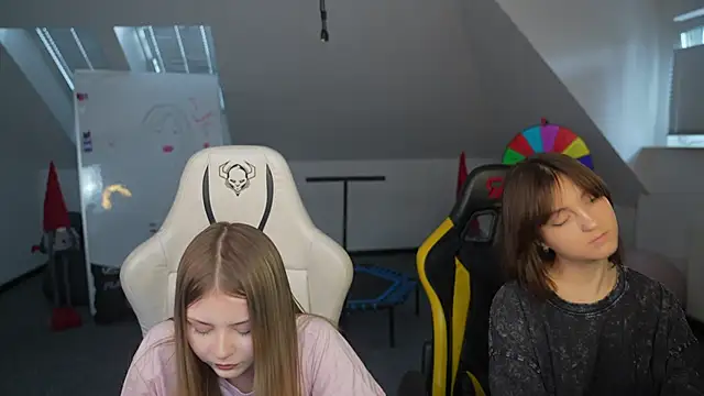 Snapshot of Melissa_kiss054 chatting on 05-12-26, 10:34 Melissa kiss054 online show from 05-12-26, 10:34