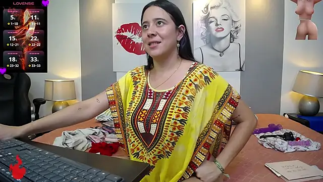 Snapshot of _tamara_priya_ chatting on 06-16-26, 02:30 tamara priya online show from 06-16-26, 02:30