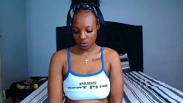 Snapshot of KillarRose chatting on 05-19-26, 05:25 KillarRose online show from 05-19-26, 05:25