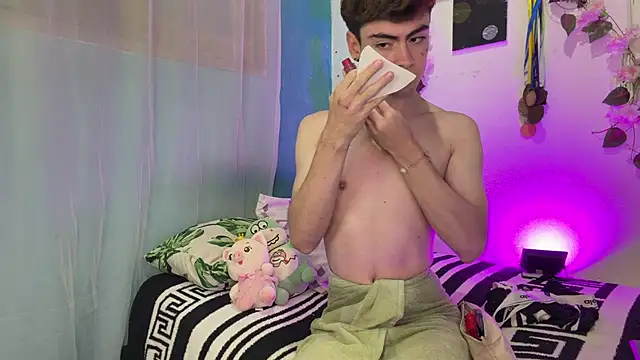  peachyboy online show from 06-07-26, 03:54