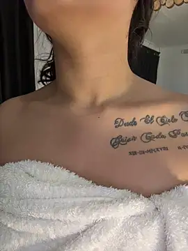 Snapshot of SabrinaX_X chatting on 05-16-26, 12:18 SabrinaX X online show from 05-16-26, 12:18