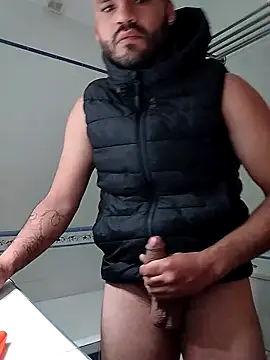 Snapshot of ceedi999 chatting on 05-15-26, 10:28 ceedi999 online show from 05-15-26, 10:28