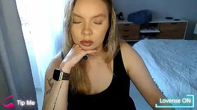 Snapshot of PolinaXXXXXJones chatting on 05-15-26, 02:46 PolinaXXXXXJones online show from 05-15-26, 02:46