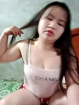 Snapshot of Lily_Henry chatting on 05-09-26, 10:48 Lily Henry online show from 05-09-26, 10:48