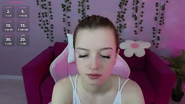 Snapshot of Eva_Th0mpson chatting on 06-22-26, 01:07 Eva Th0mpson online show from 06-22-26, 01:07